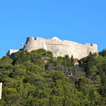 Апартаменты Fora Hvar