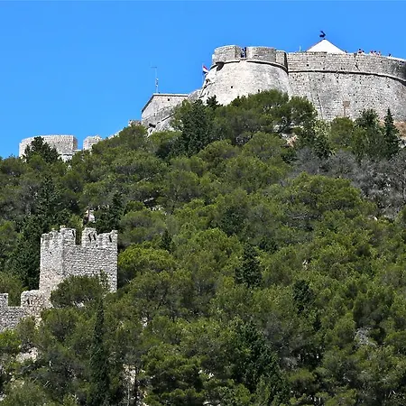 Апартаменты Fora Hvar Хвар