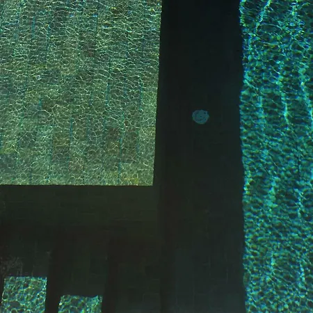 Fora Hvar * חוואר